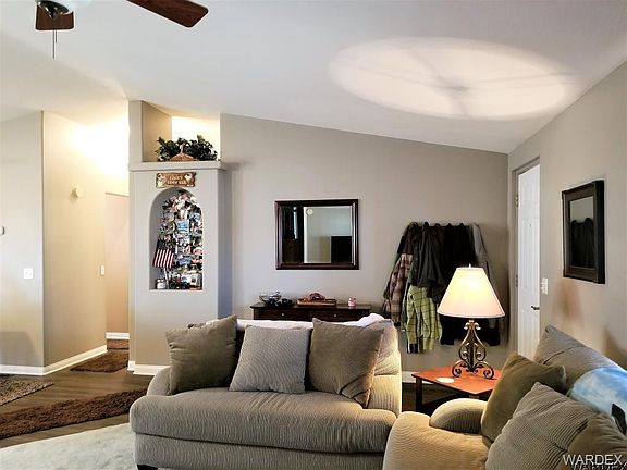 5th image of 8264 S Evergreen Dr