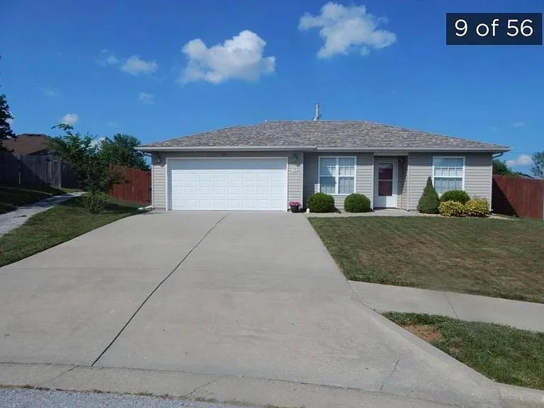 515 W Woodbine Rd — Photo 1