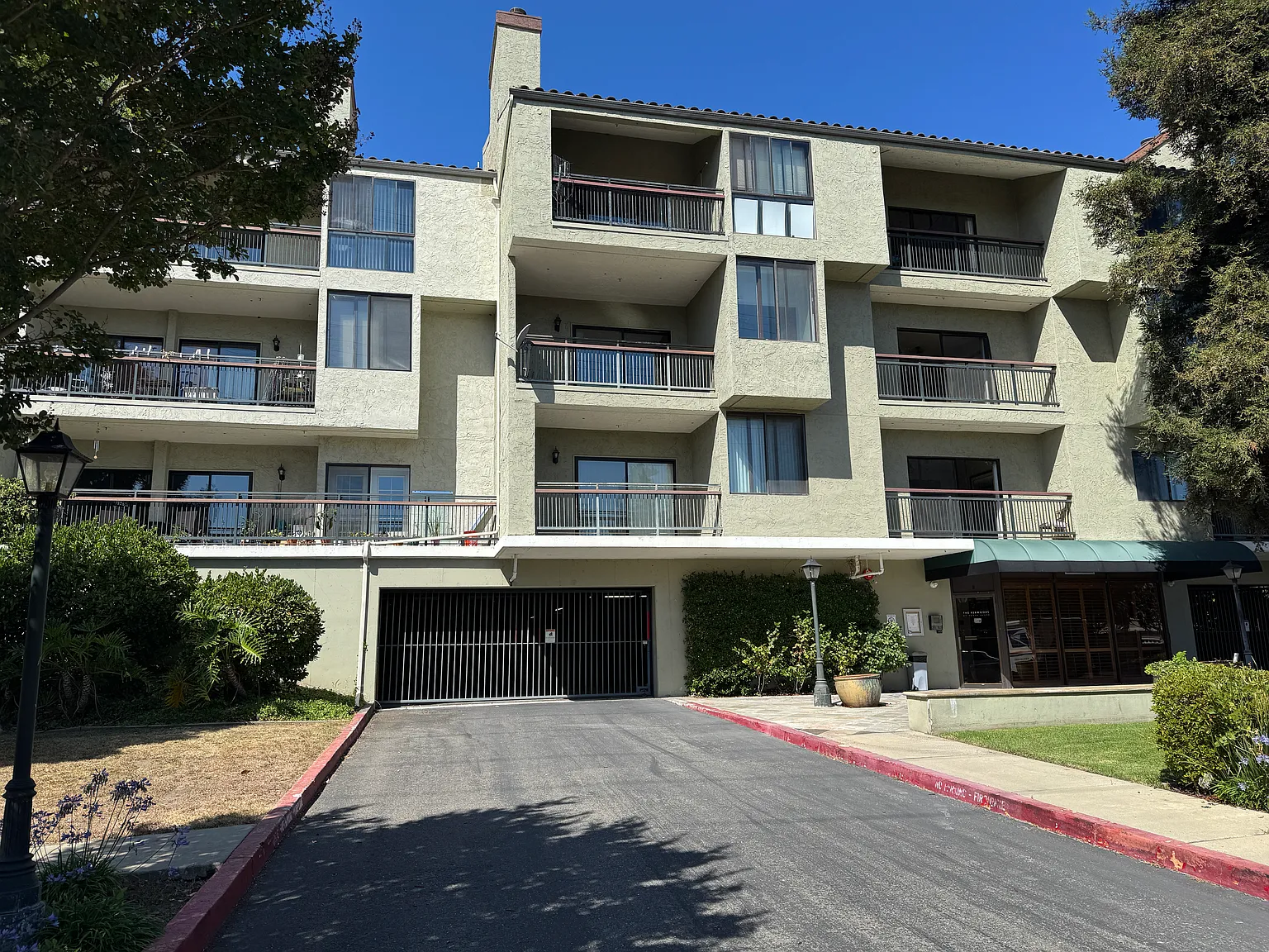 2200 Agnew Rd — Photo 1