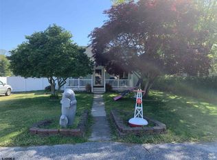 3 Magnolia Dr, Rio Grande, NJ 08242