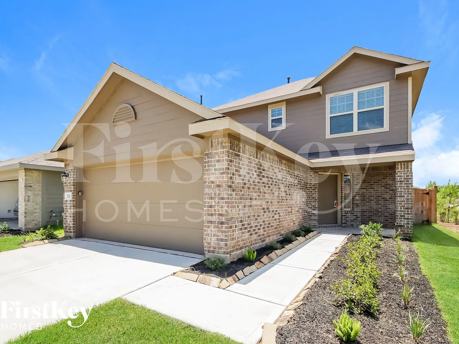 3 bed, 2.5 bath, 1651 sqft, $2,070 — Photo 2