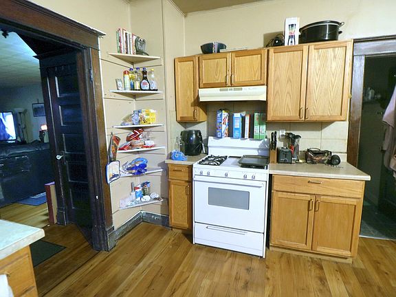 4th image of 202-202 1/2 McHenry Ave