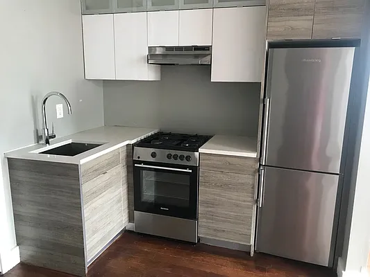 Rented by Premier Metro Realty Corp | media 33