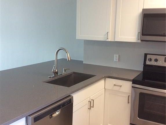 5th image of 33 S Gulfstream Ave Unit 1002