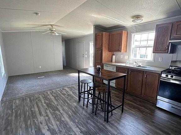 5th image of 602 6th St
