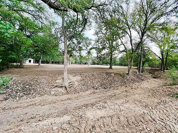 5th image of 1753 County Road 563