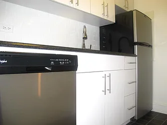Rented by Metropolis Real Estate of Manhattan