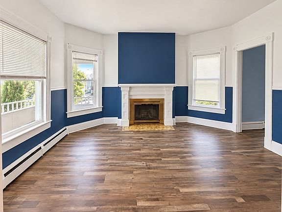 3rd image of 104 Alden St