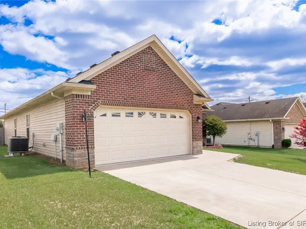 2408 Elhanan Court, New Albany, IN 47150
