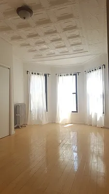 Rented by Urban Realty NYC | media 26