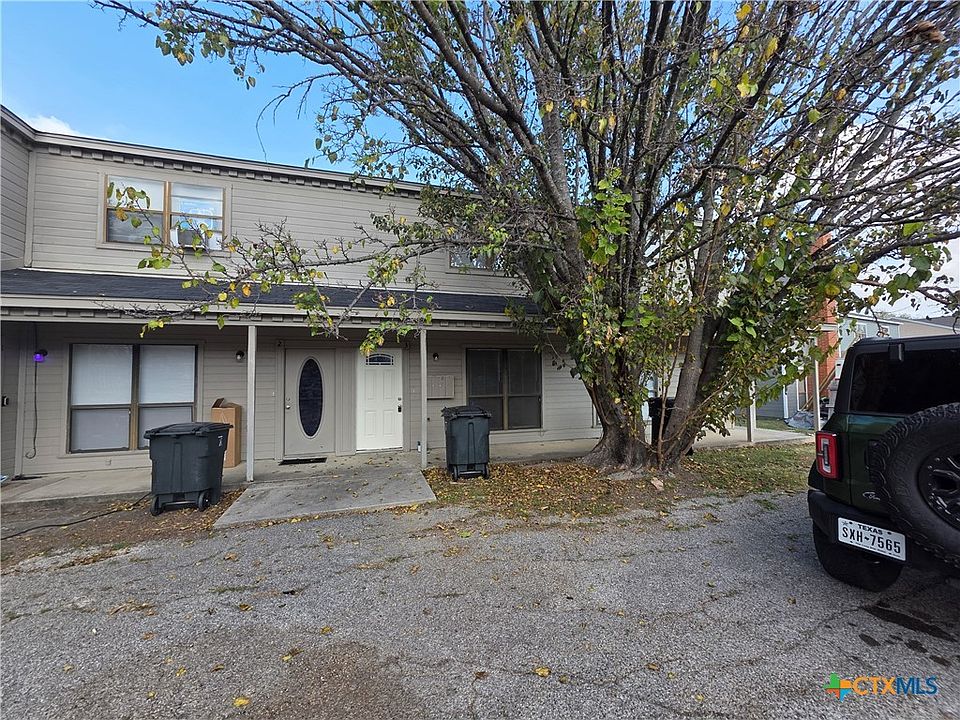 1st image of 3409 Victoria Cir