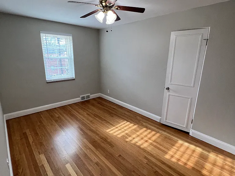 7201 Hampton Ave #2S — Photo 18