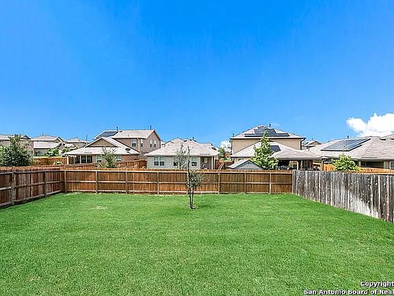 3rd image of 14006 Kenyte Row