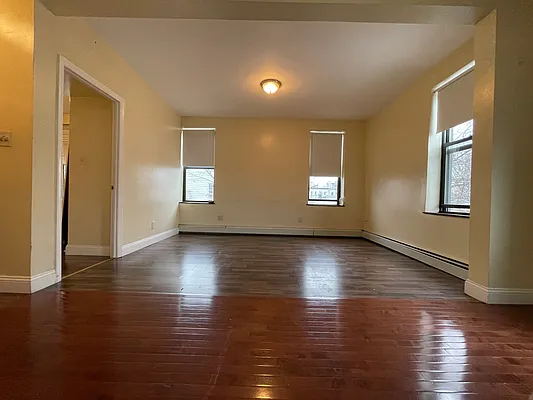 Rented by Hillel Realty Group | media 5