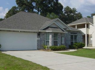 254 Maple Ln, Conroe, TX 77304