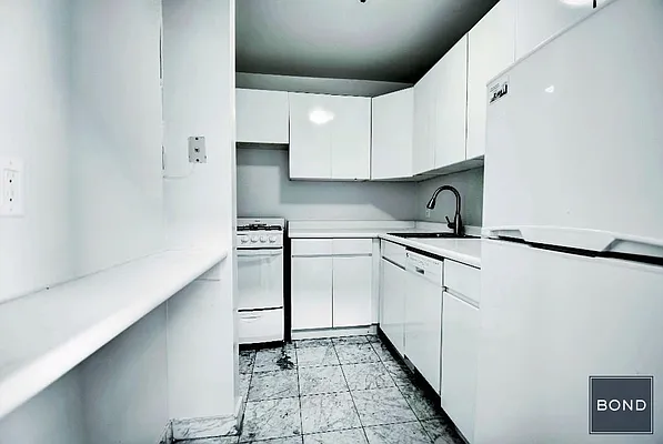 Rented by Bond New York | media 22