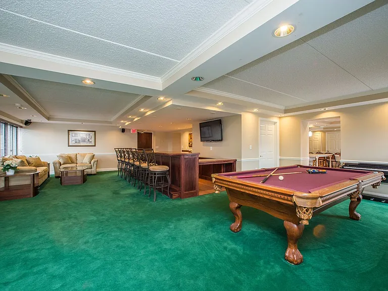 530 N Main Street - The Townhouse. — Photo 142