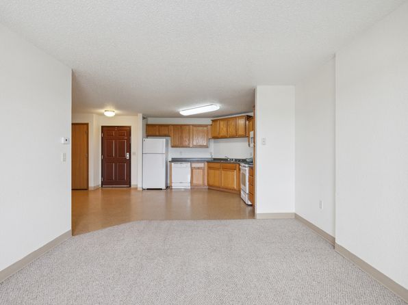 705 Town Center Pkwy APT 104