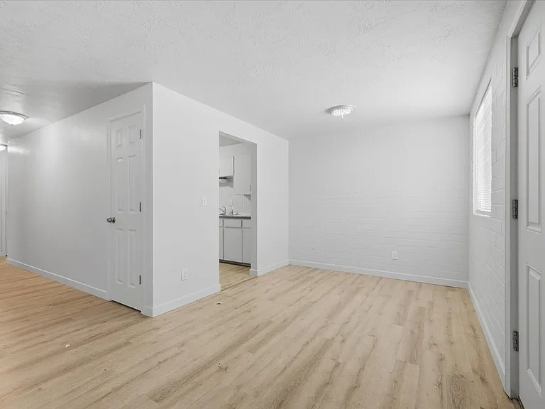 3114 Iowa Ave #1 — Photo 5