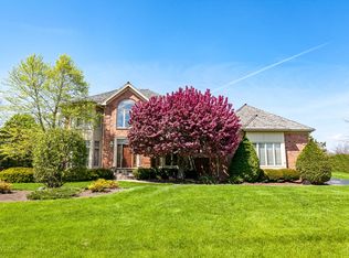 196 Peregrine Ln, Hawthorn Woods, IL 60047