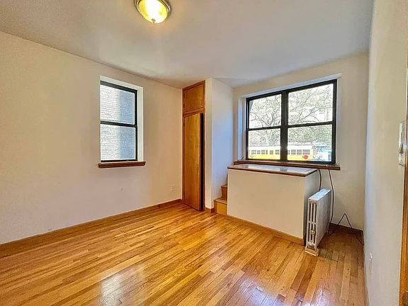 3rd image of 22 W 77th St APT 2