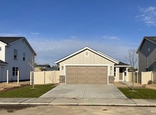 1587 Witt St, Mountain Home, ID 83647