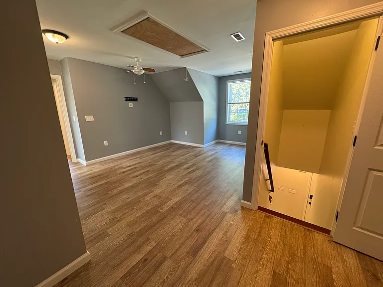 2094 Fieldcrest Dr — Photo 22