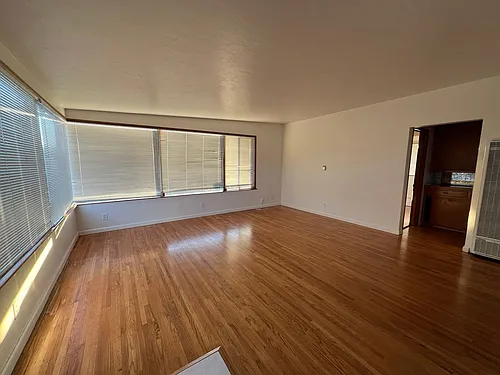 421-423 La Jolla St Photo 1