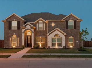 6136 Falls Lake Rd, Fort Worth, TX 76179