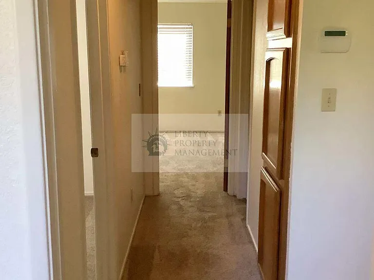 4420 E Orangeburg Ave — Photo 17