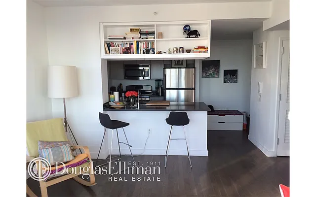 Rented by Douglas Elliman | media 16