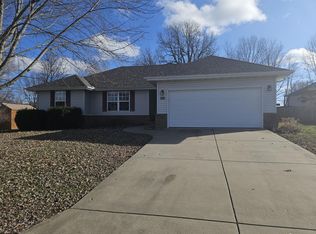 326 W Cherokee Path, Clever, MO 65631