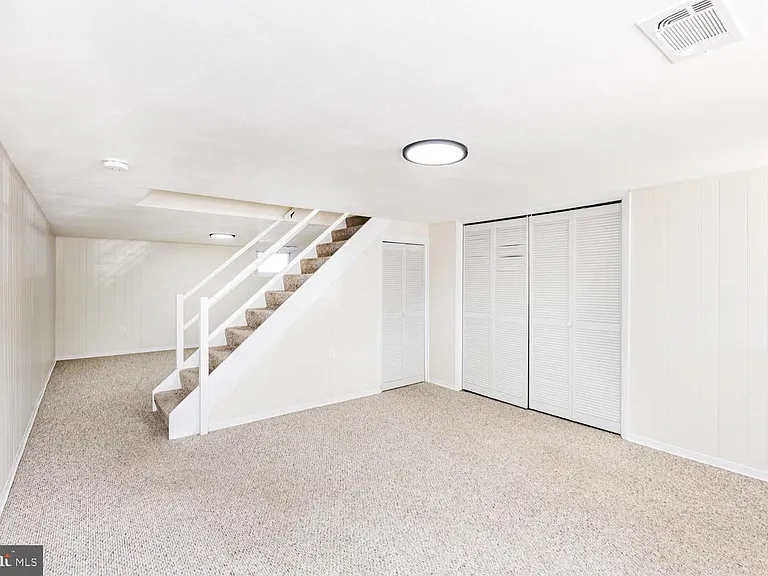 1117 Circle Dr — Photo 24