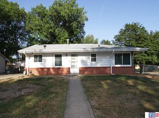 3025 NW 49th St, Lincoln, NE 68524