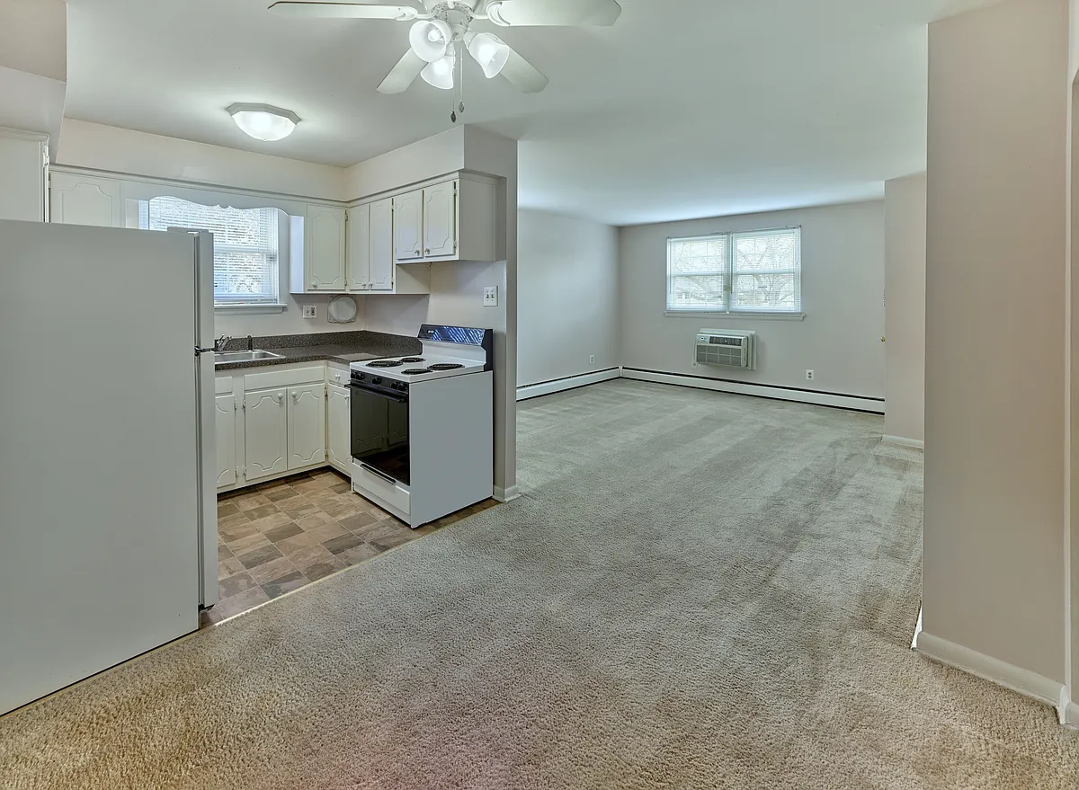 Bright and Open Layout - Gladmar Court
