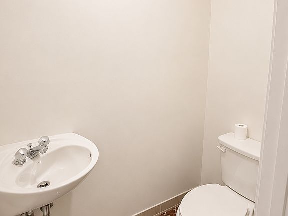 2nd image of 1175 Forest Vale Dr #3