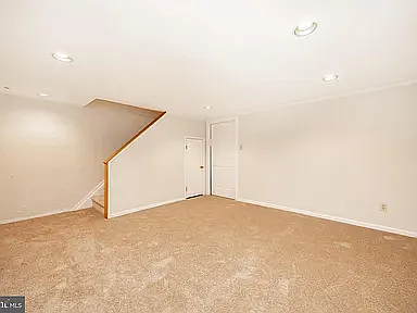 122 Kelmar Ave — Photo 21