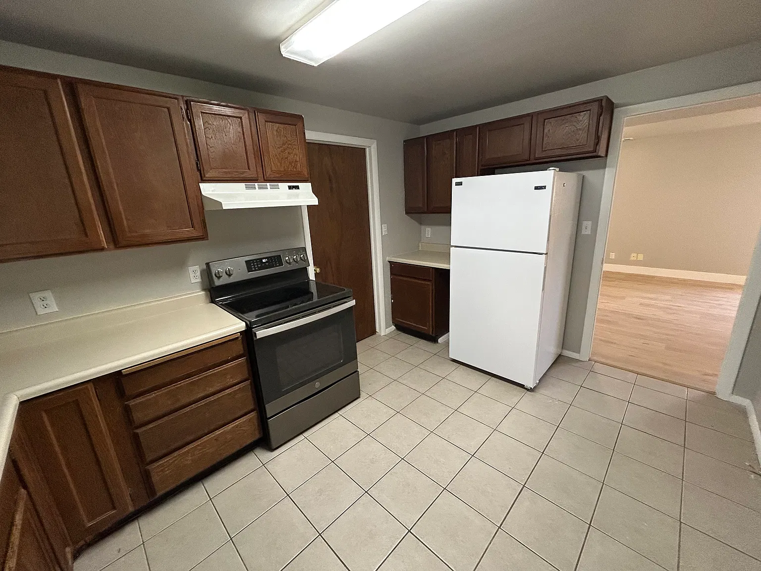 3 bed, $1,150 — Photo 3