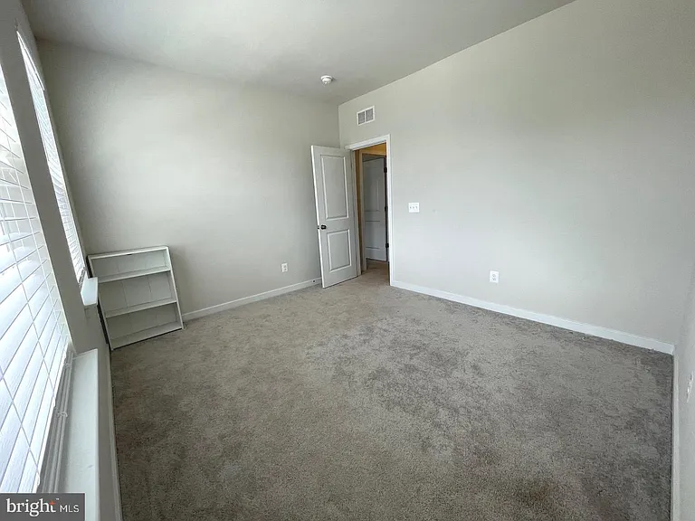 2328 Hawkshill Dr — Photo 33