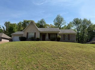 4274 Cedar Hills Rd, Memphis, TN 38135