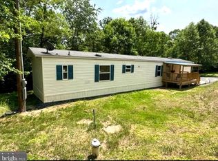 487 Falconwood Dr, Paw Paw, WV 25434