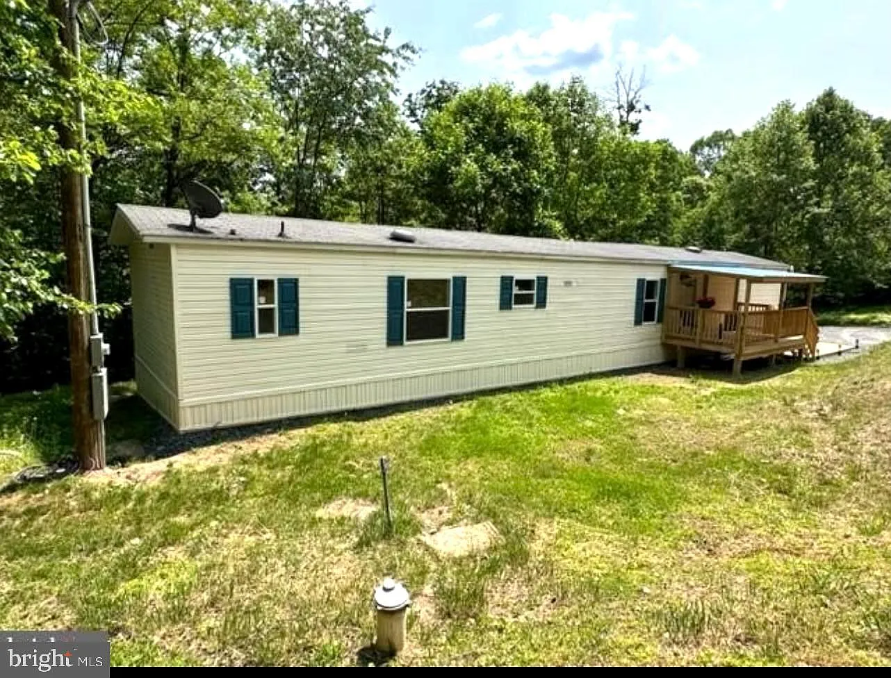 487 Falconwood Dr photo 1