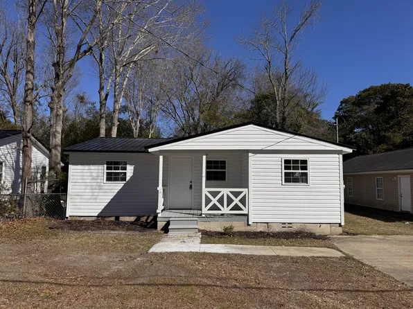 109 W Roughfork St, Florence, SC 29506
