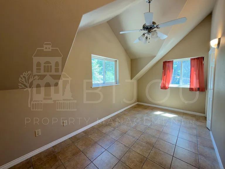 528 E Bijou St #B — Photo 7