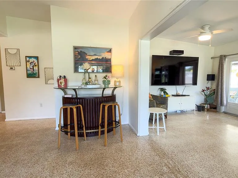 2215 Alvarado Ln — Photo 5