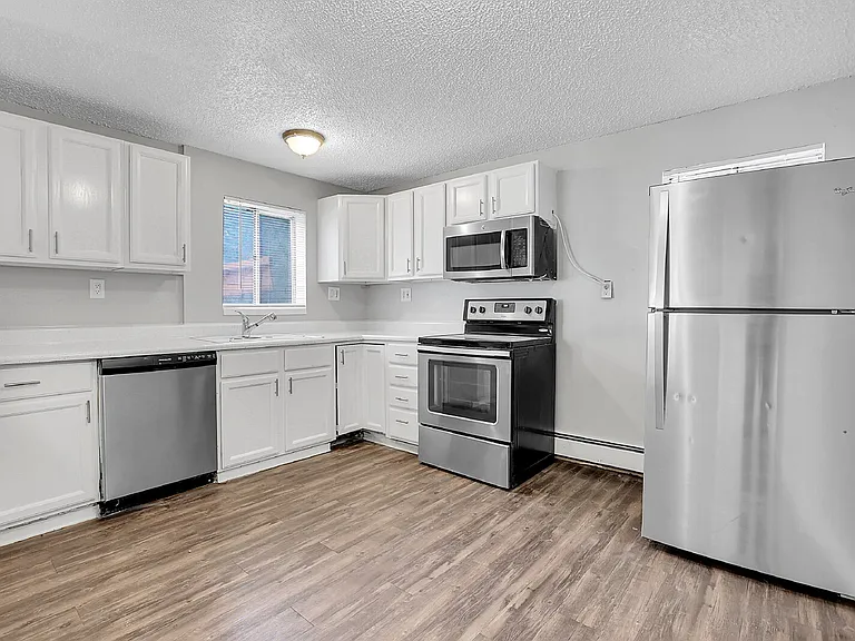 1201 Brentwood St #1209 — Photo 7