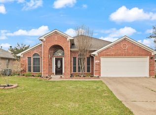 6408 Saint Leonard Dr, Arlington, TX 76001