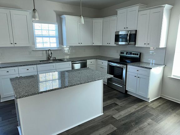 4th image of 511 1/2 E Maine Ave
