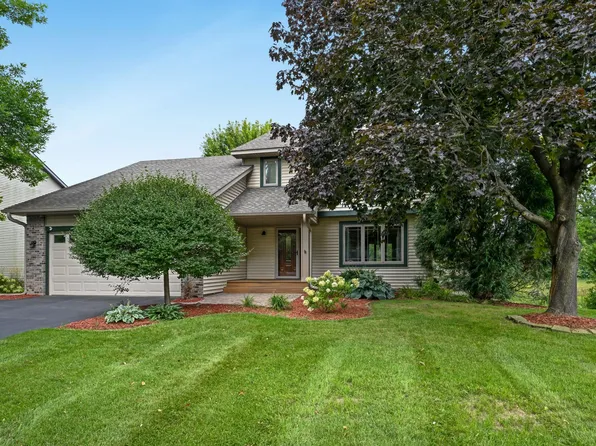 8400 W Lake Dr, Chanhassen, MN 55317