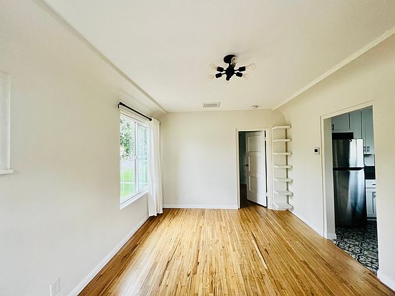 3rd image of 407 S Alta Vista Ave